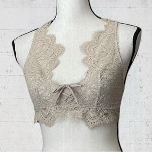 Victoria’s Secret Dream Angels Eyelash Lace Bralette Size Small Beige Feminine